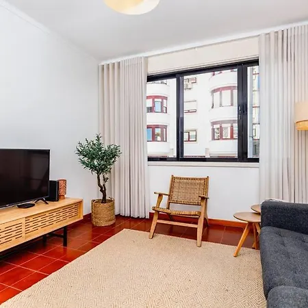 Caparica Luz Ii Lovely Apt Near Beach * Costa da Caparica